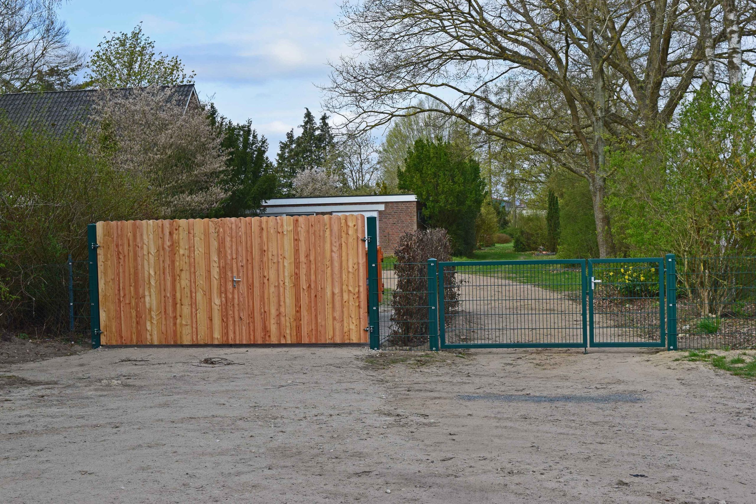 Tor - Zufahrt Kapelle und Grünabfälle